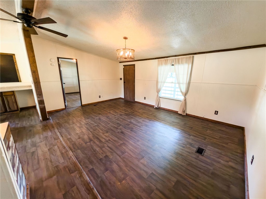 20566 Francis Drive Property Photo 4