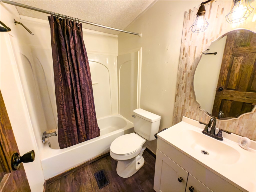 20566 Francis Drive Property Photo 21
