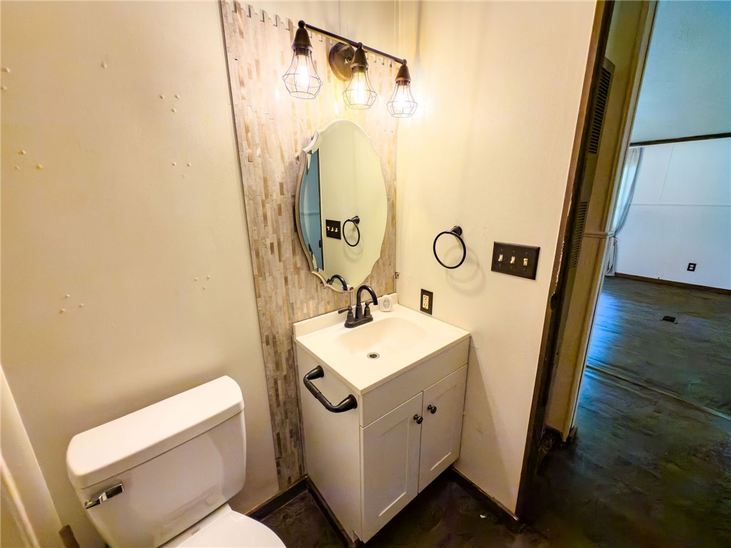 20566 Francis Drive Property Photo 22