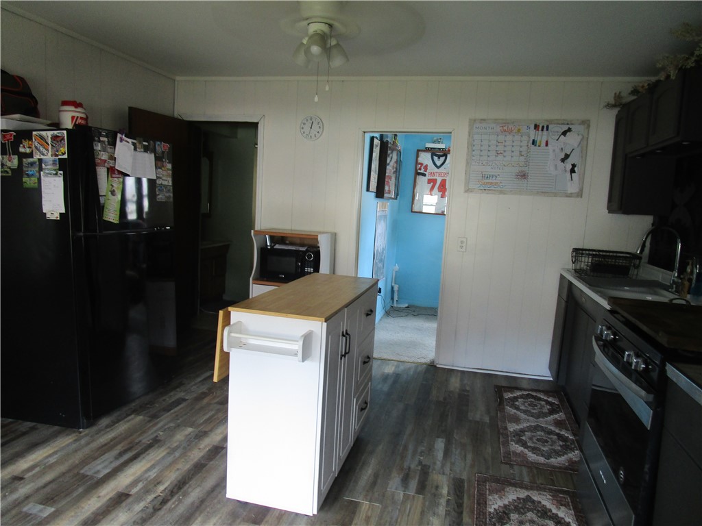 211 S State Street Property Photo 2