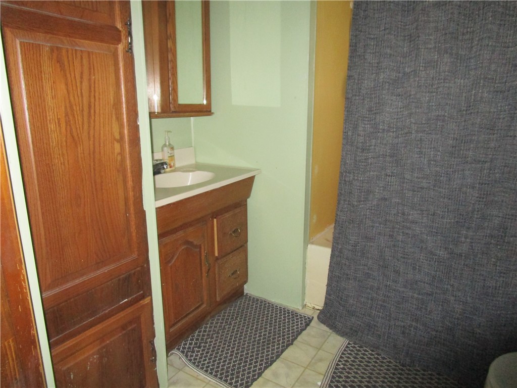 211 S State Street Property Photo 5