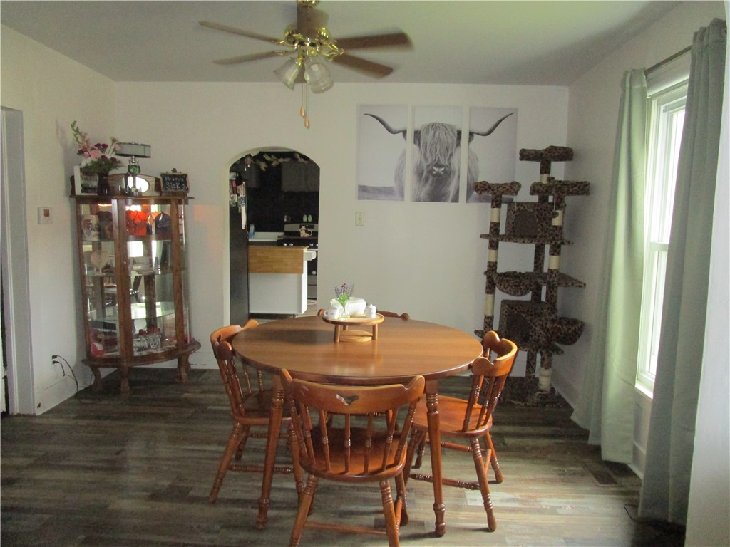211 S State Street Property Photo 8