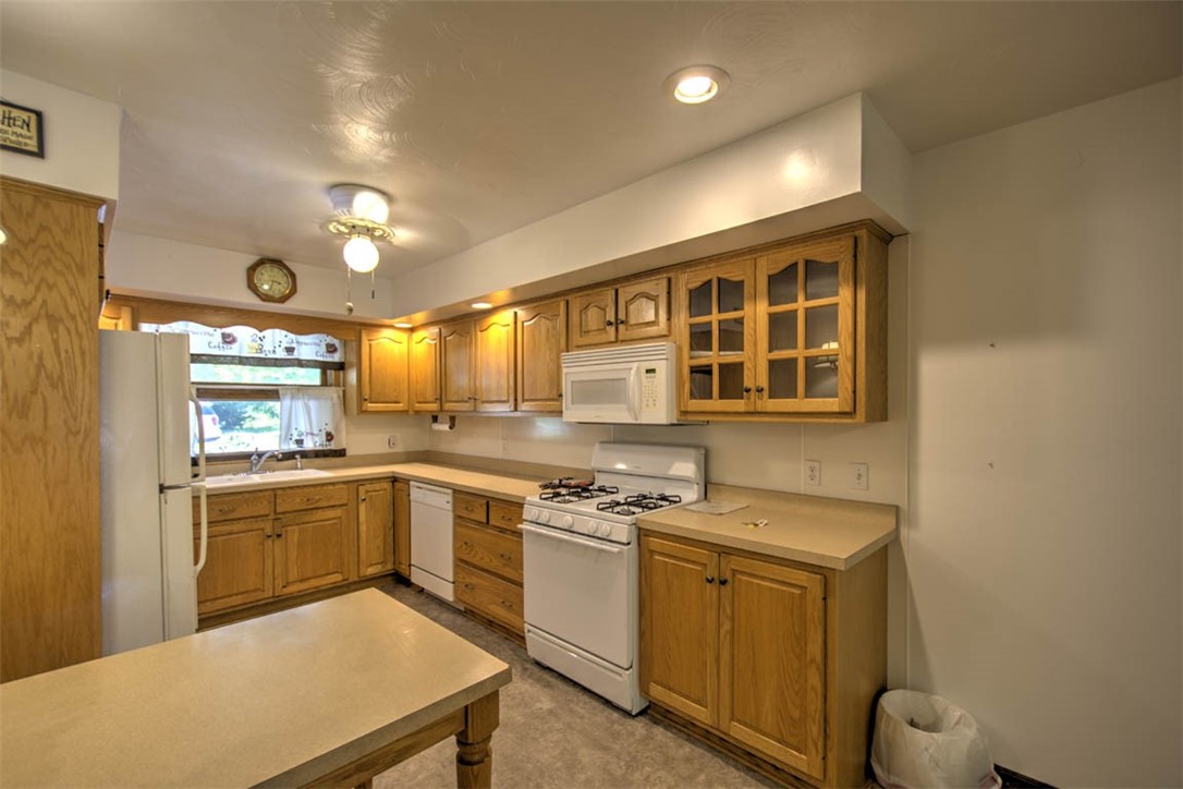 2233 N Vine Street Property Photo 7