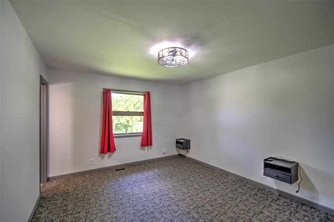 2233 N Vine Street Property Photo 13