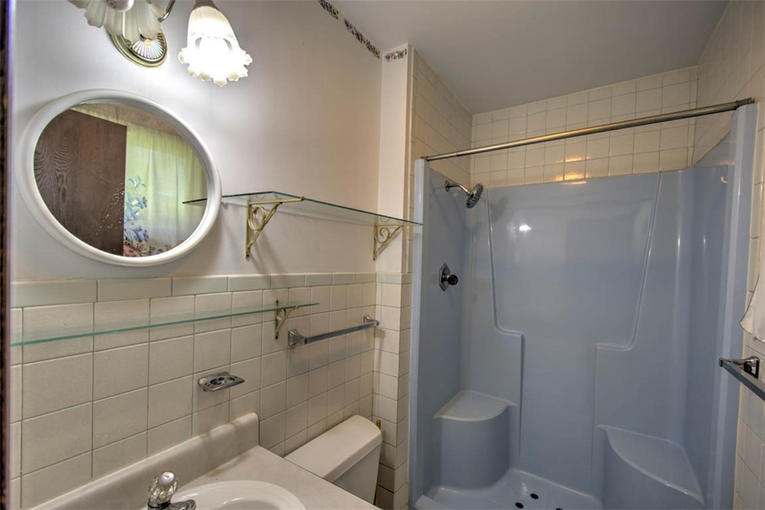 2233 N Vine Street Property Photo 16
