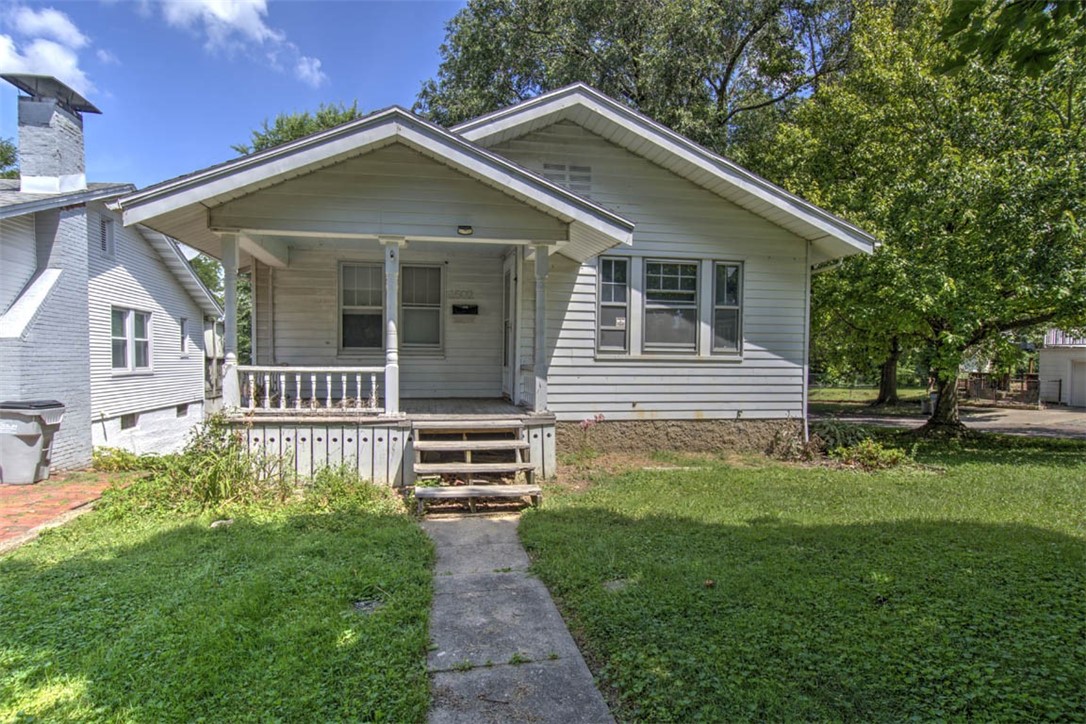 1502 W Forest Avenue Property Photo 1