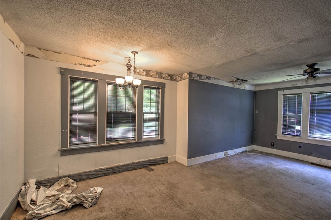 1502 W Forest Avenue Property Photo 5