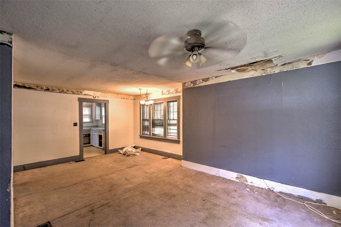 1502 W Forest Avenue Property Photo 6