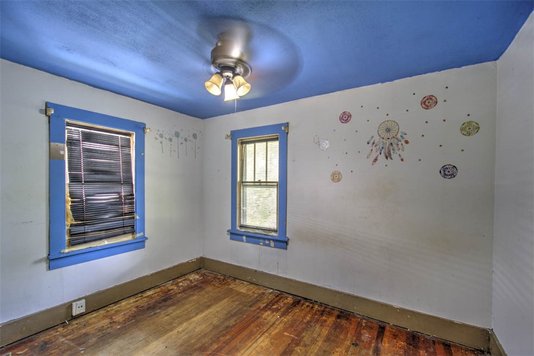 1502 W Forest Avenue Property Photo 10
