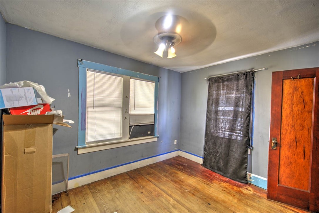 1502 W Forest Avenue Property Photo 11