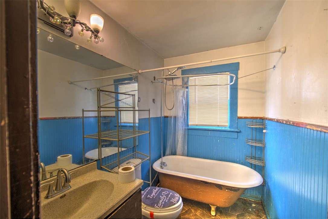 1502 W Forest Avenue Property Photo 12