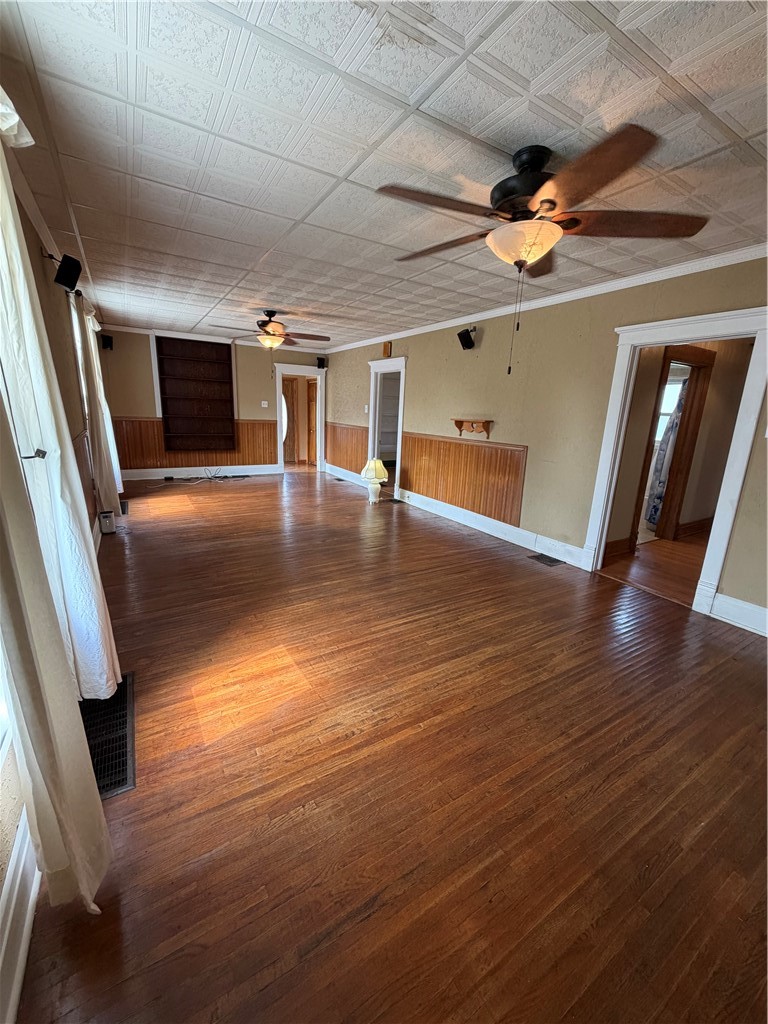 316 West Street Property Photo 4