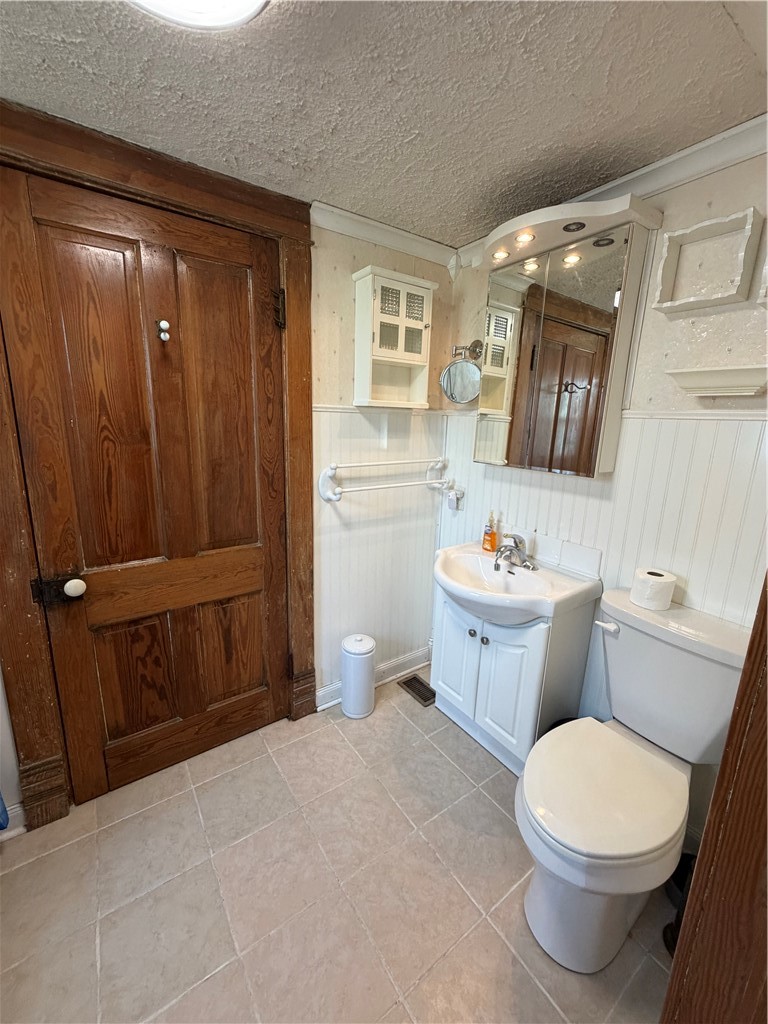 316 West Street Property Photo 13
