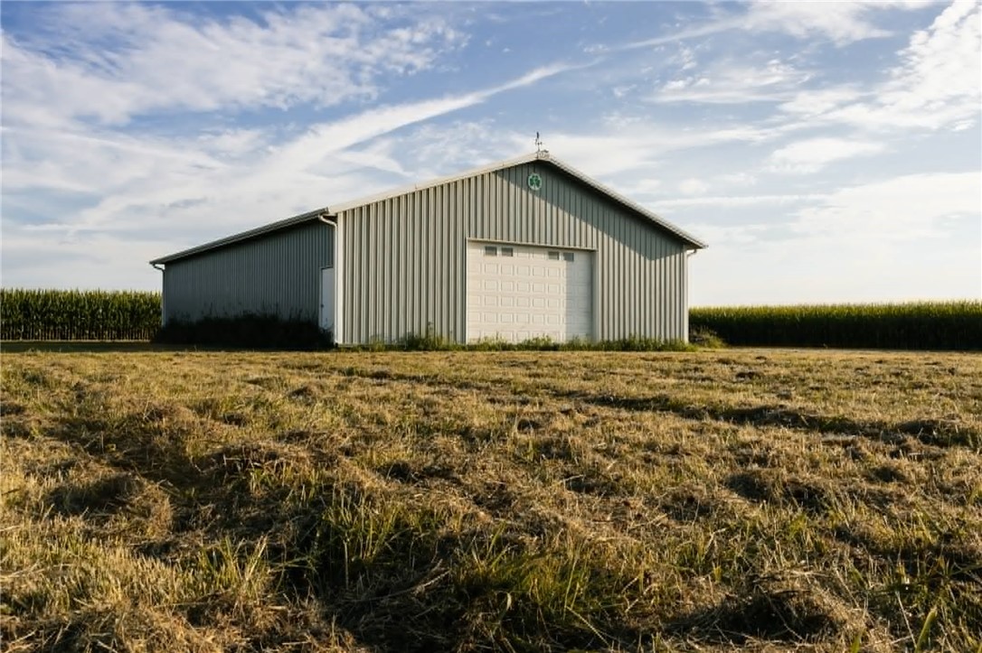 7165 Ridge Road Property Photo 4