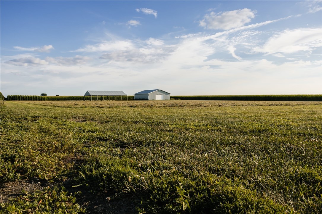 7165 Ridge Road Property Photo 9