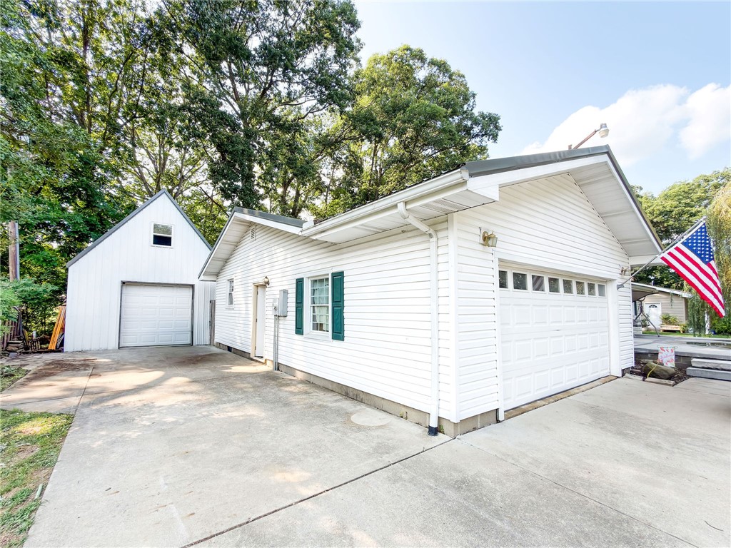 112 Valley Road Property Photo 5