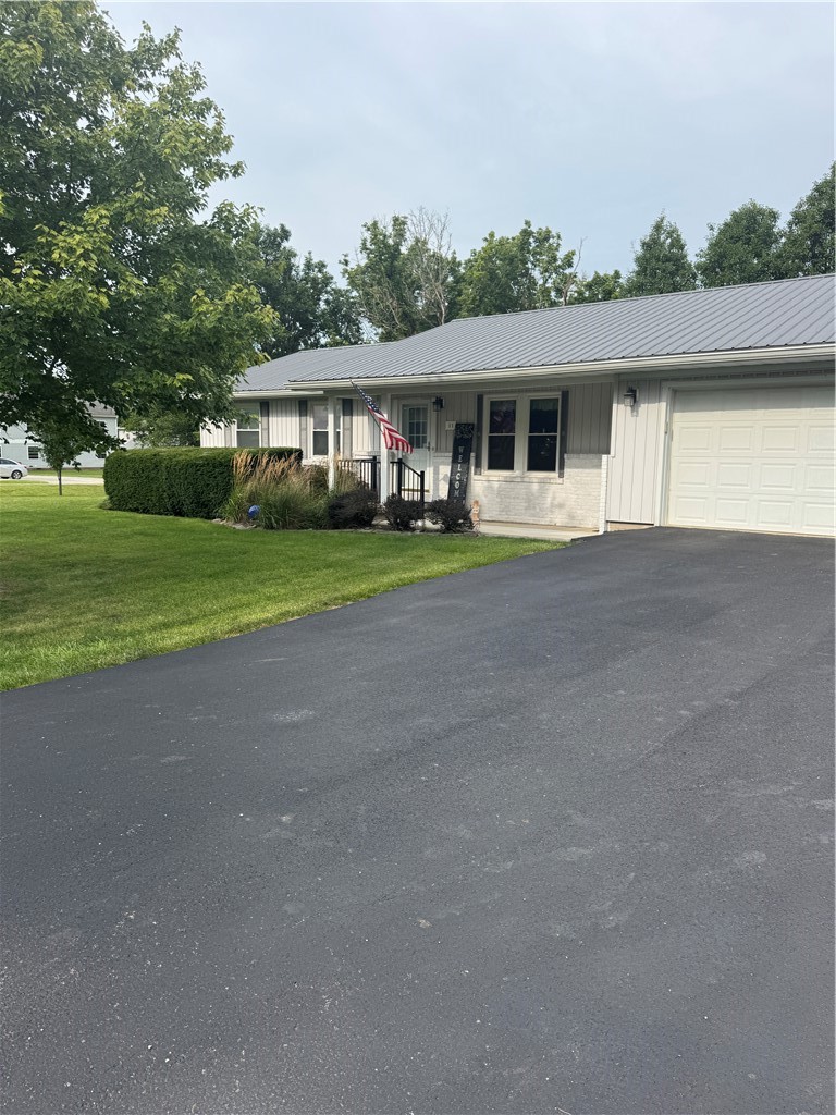 11 Cardinal Drive Property Photo 4