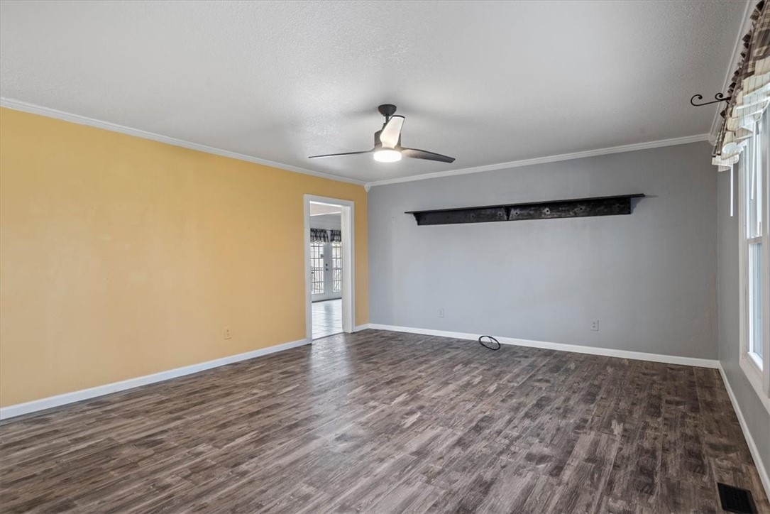 11 Cardinal Drive Property Photo 12