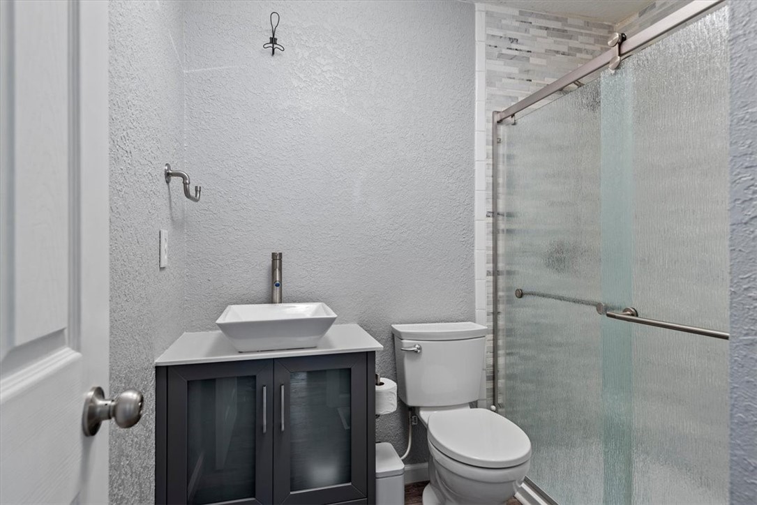 11 Cardinal Drive Property Photo 16