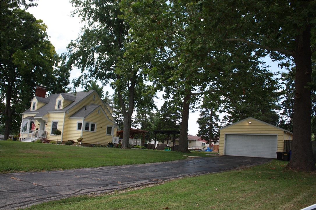 1672 Harrison Avenue Property Photo 3