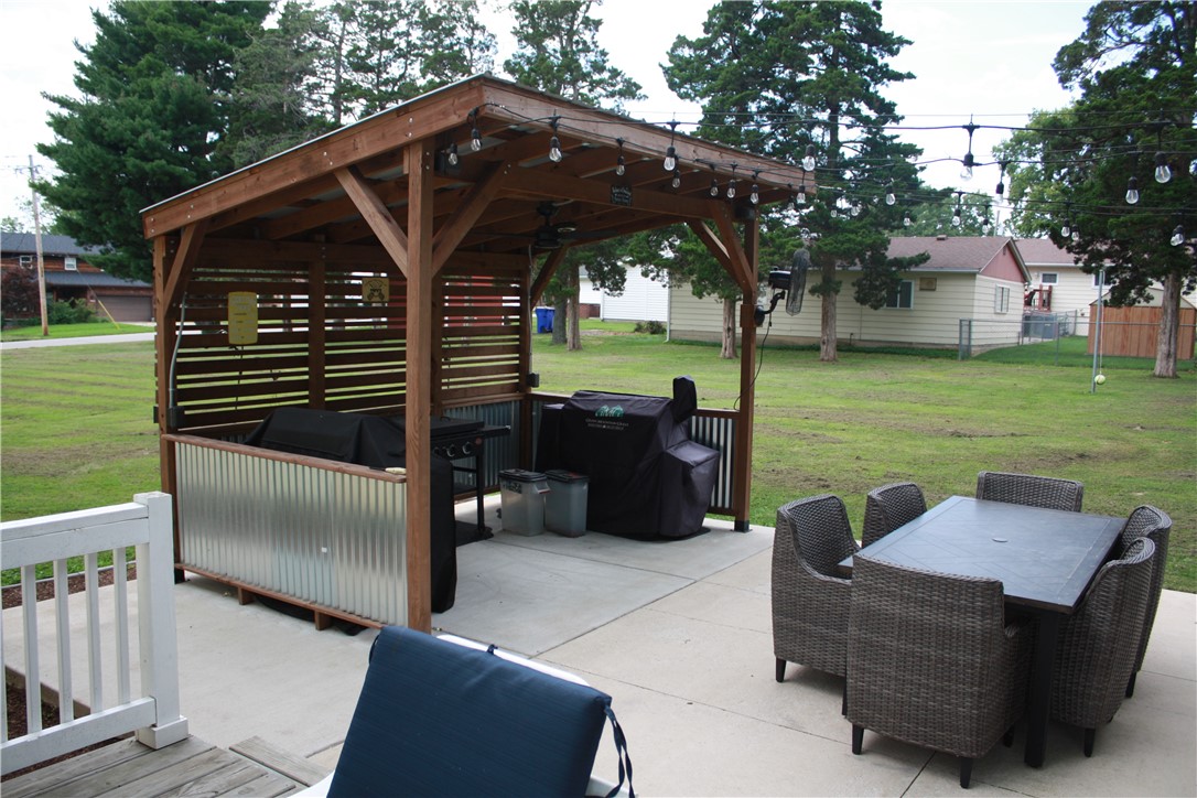 1672 Harrison Avenue Property Photo 8