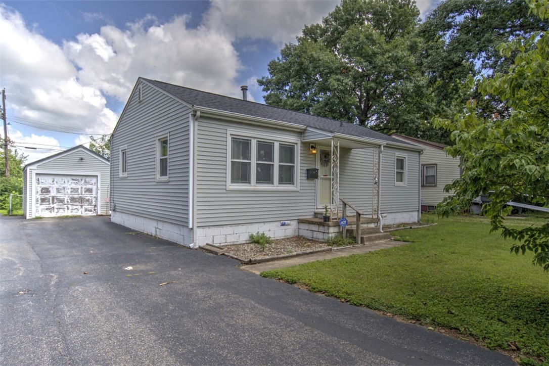 1418 W Cushing Street Property Photo 7