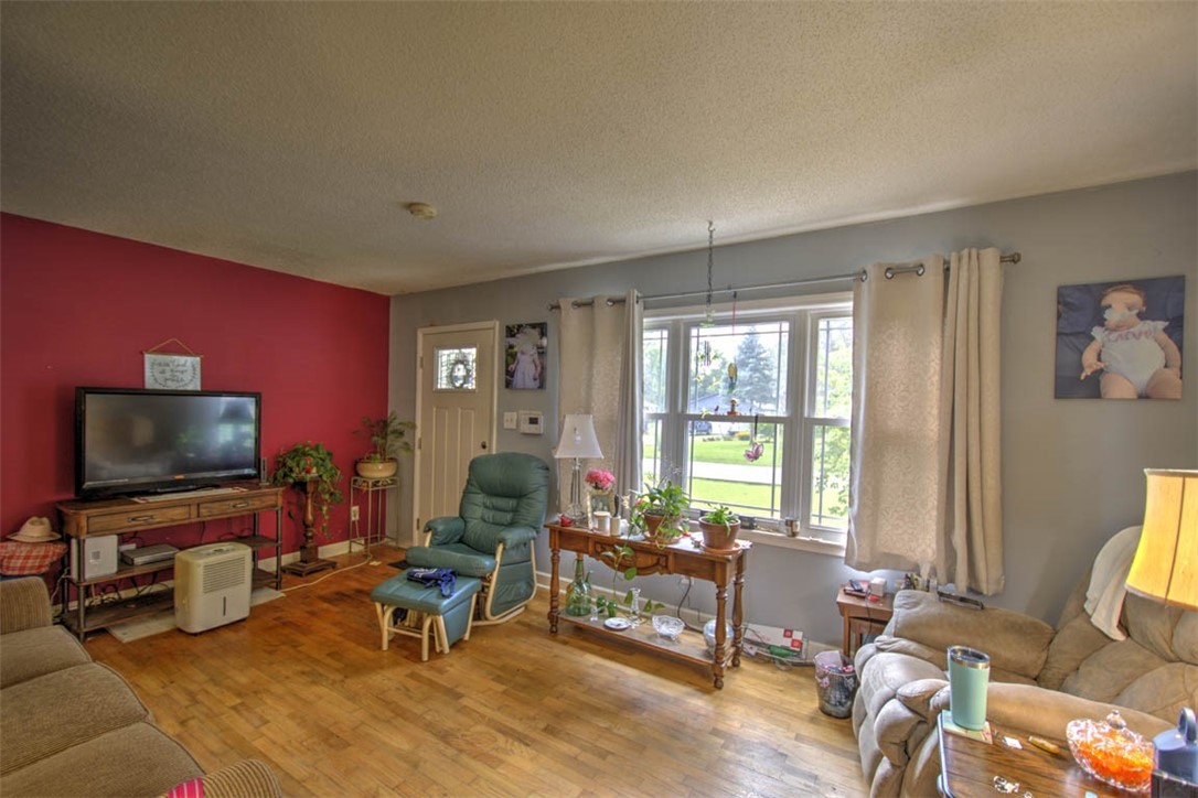 1418 W Cushing Street Property Photo 9