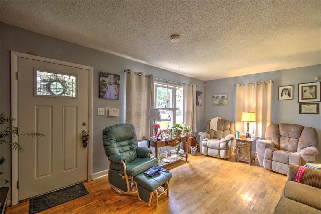 1418 W Cushing Street Property Photo 10