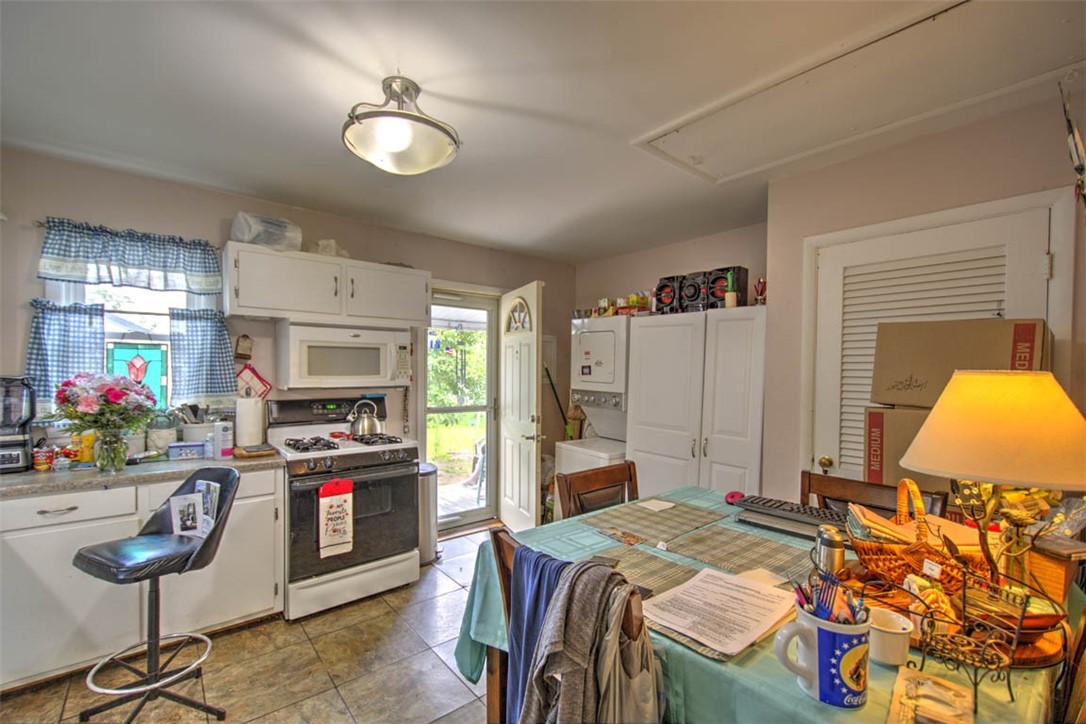 1418 W Cushing Street Property Photo 12