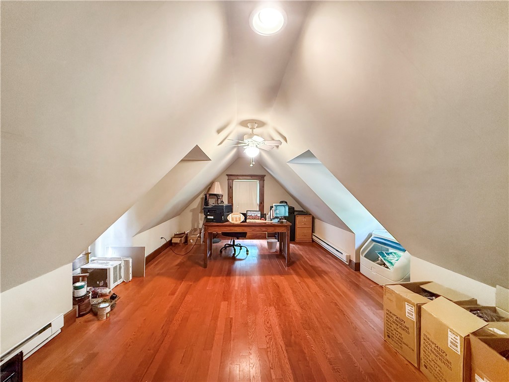 305 S Division Street Property Photo 14