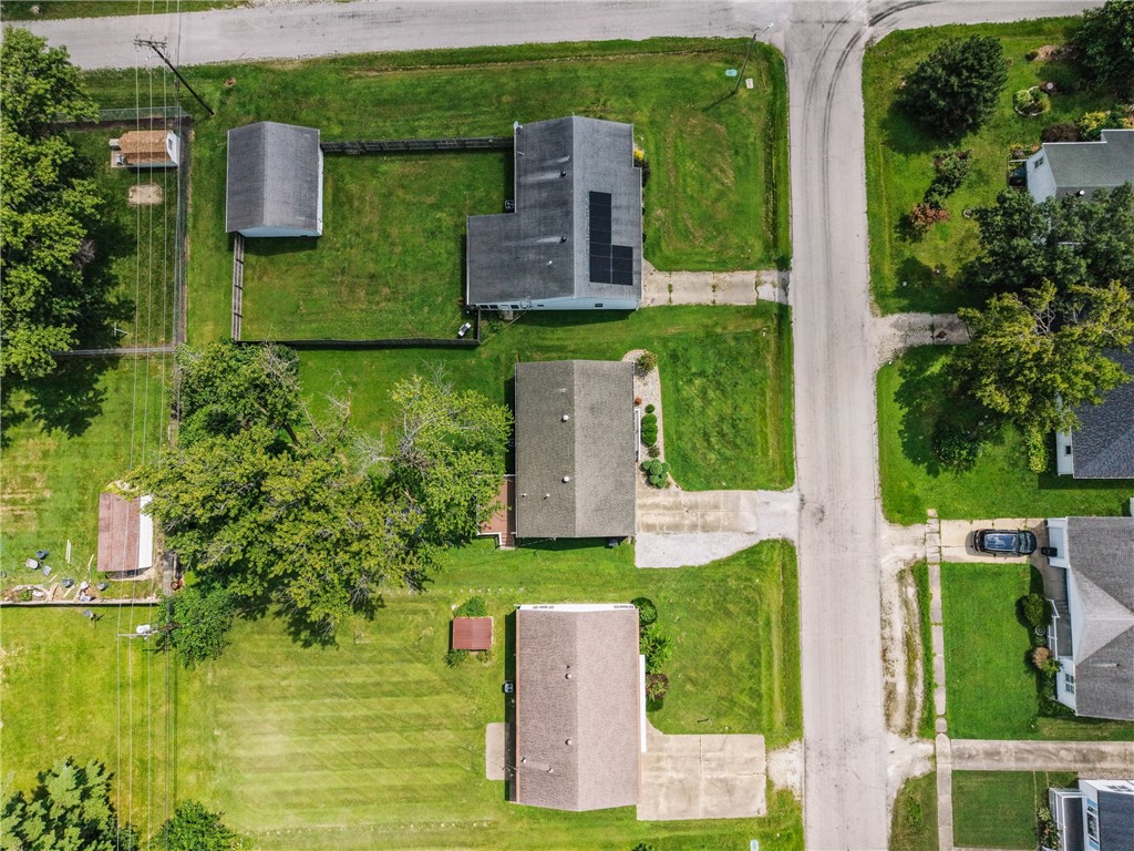 516 E Grove Avenue Property Photo 8