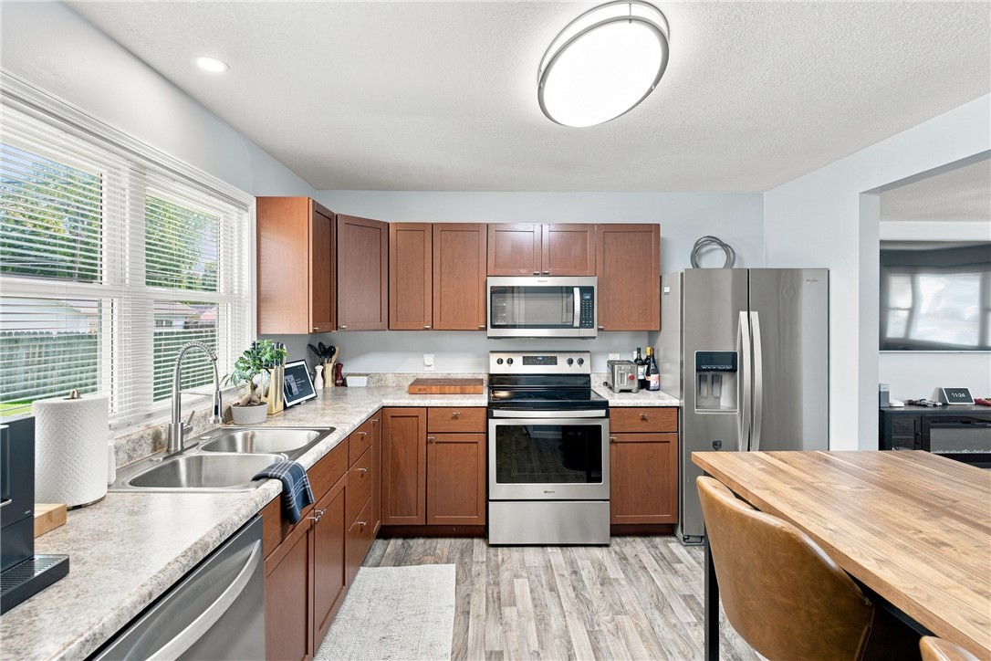 516 E Grove Avenue Property Photo 14