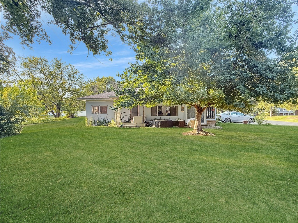 10533 N Hickory Lane Property Photo 1