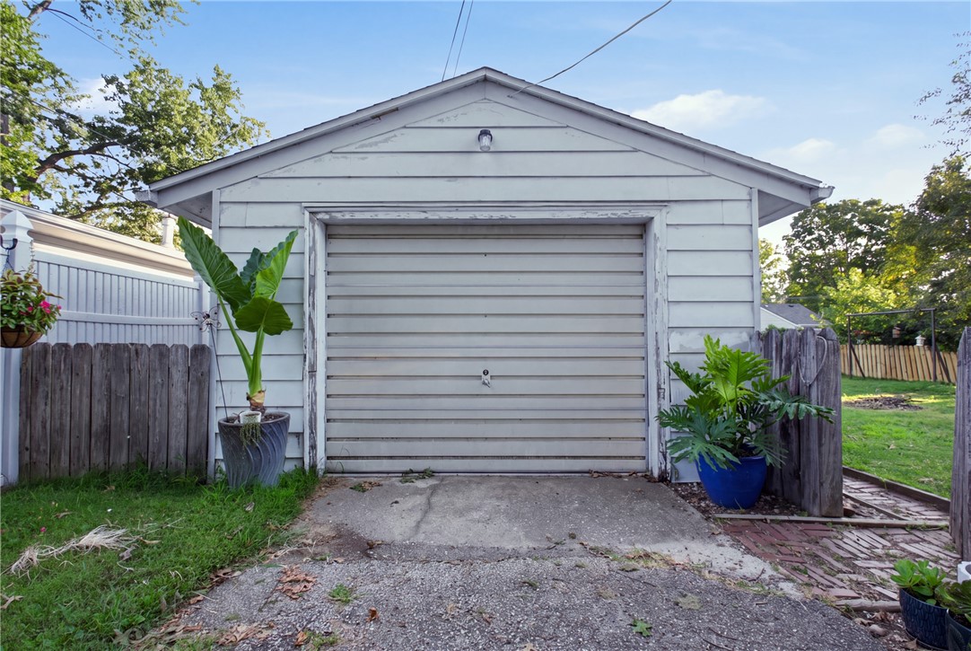 506 W Temple Avenue Property Photo 17