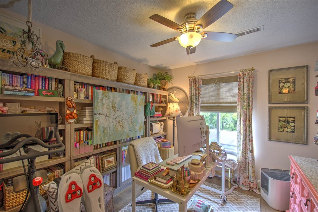 421 Woodside Trail Property Photo 9
