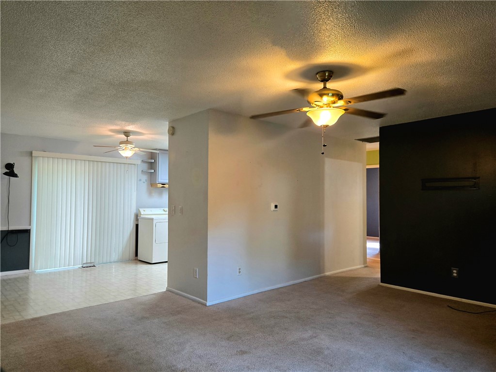 910 Hillside Drive Property Photo 6