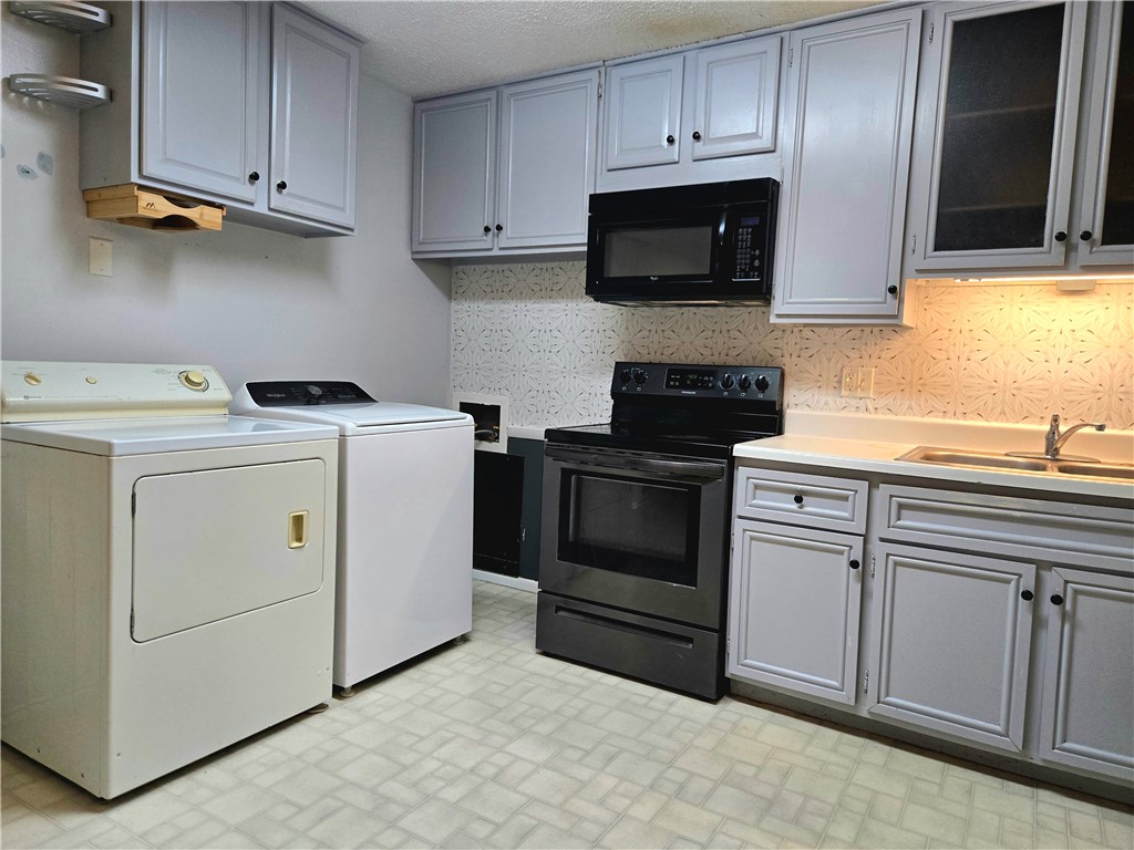 910 Hillside Drive Property Photo 10