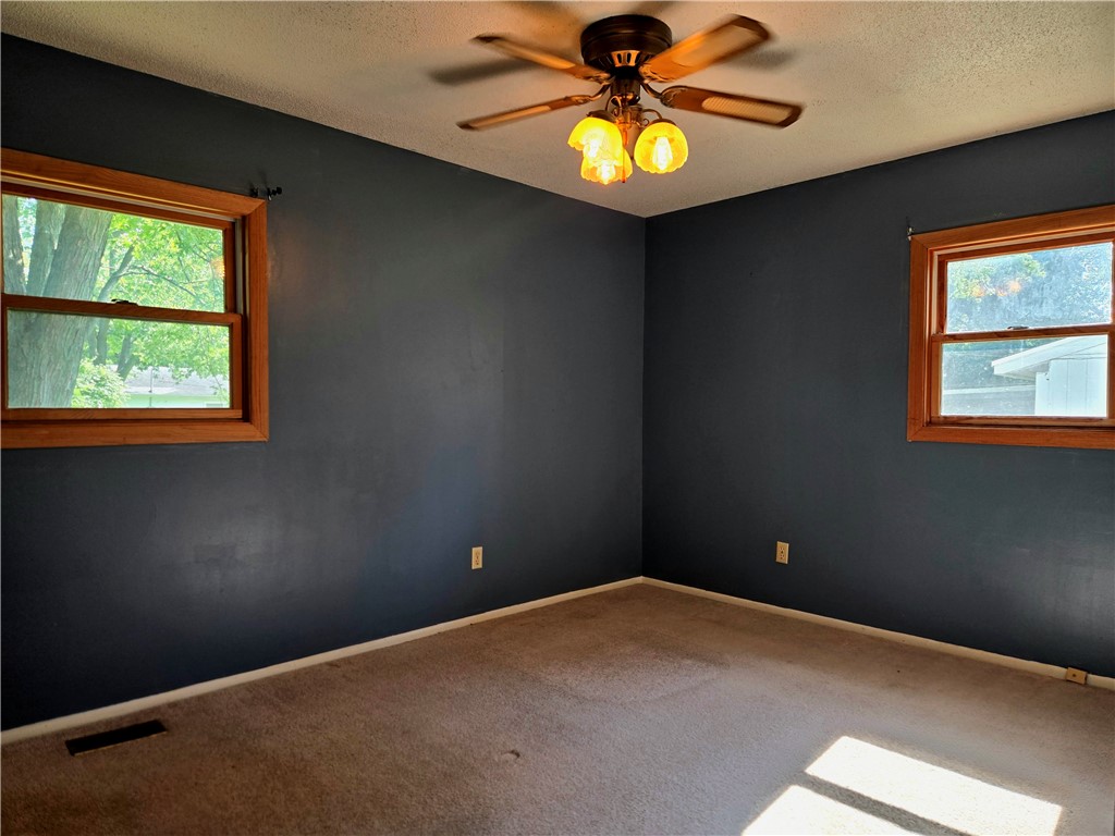 910 Hillside Drive Property Photo 12