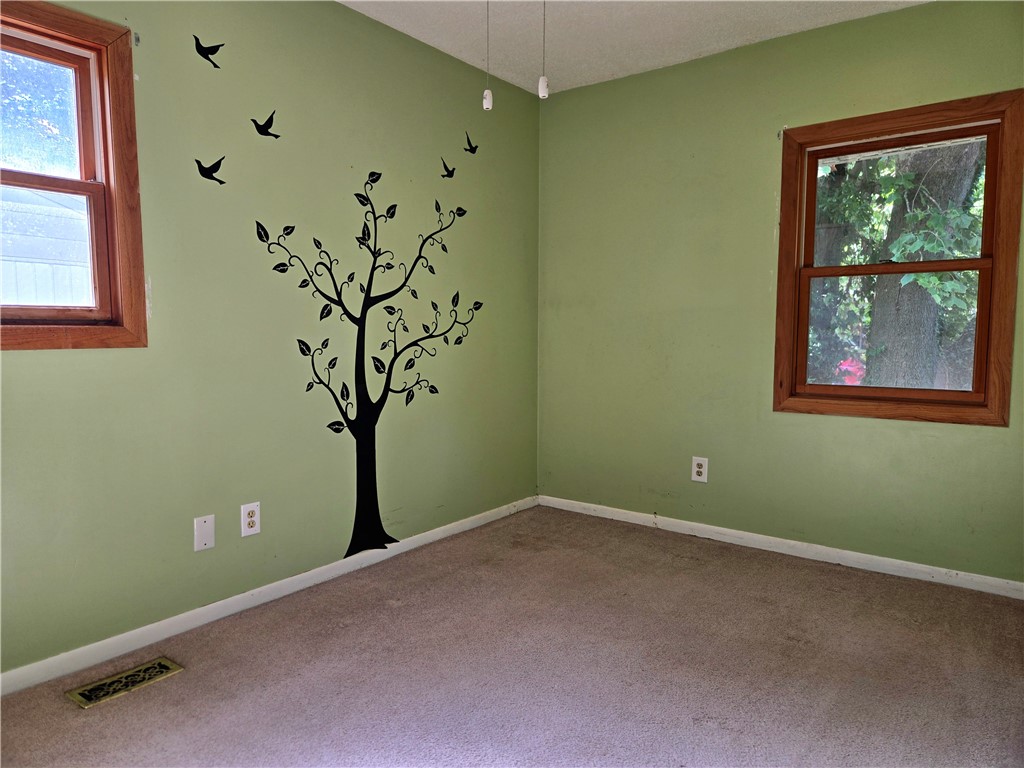 910 Hillside Drive Property Photo 17