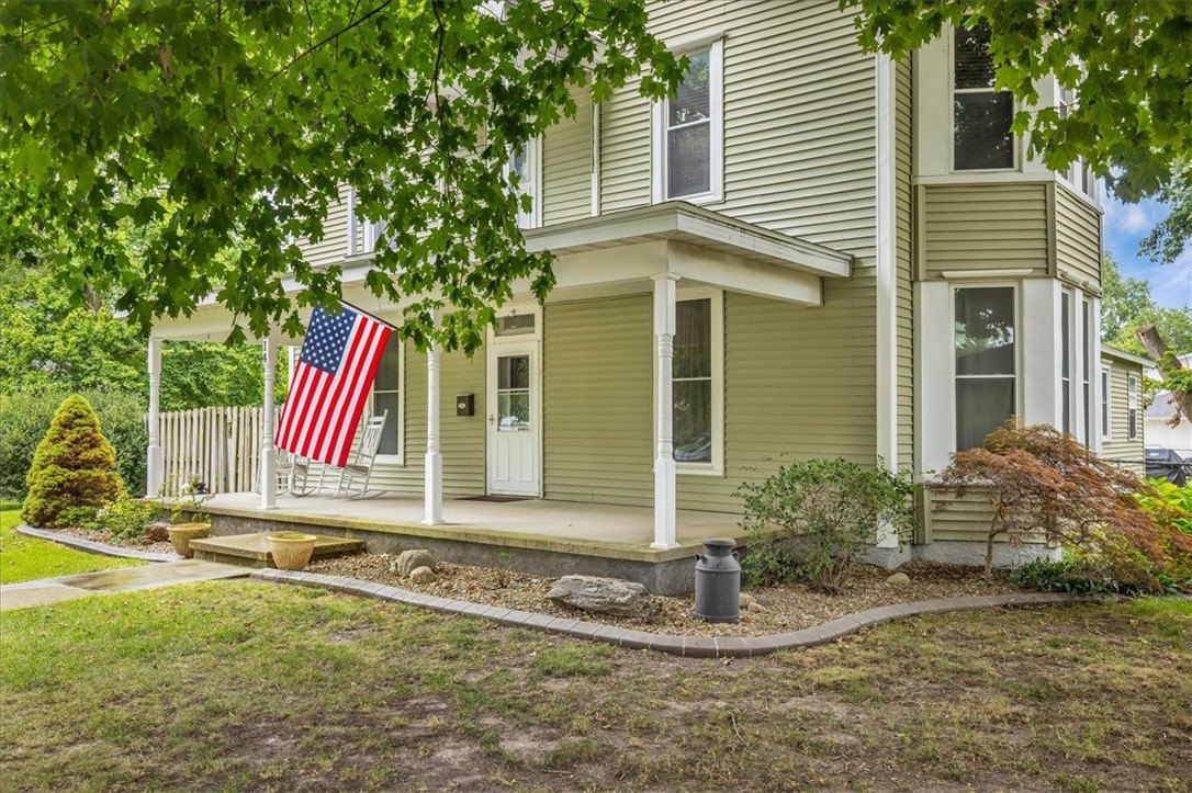 114 N Macon Street Property Photo 3