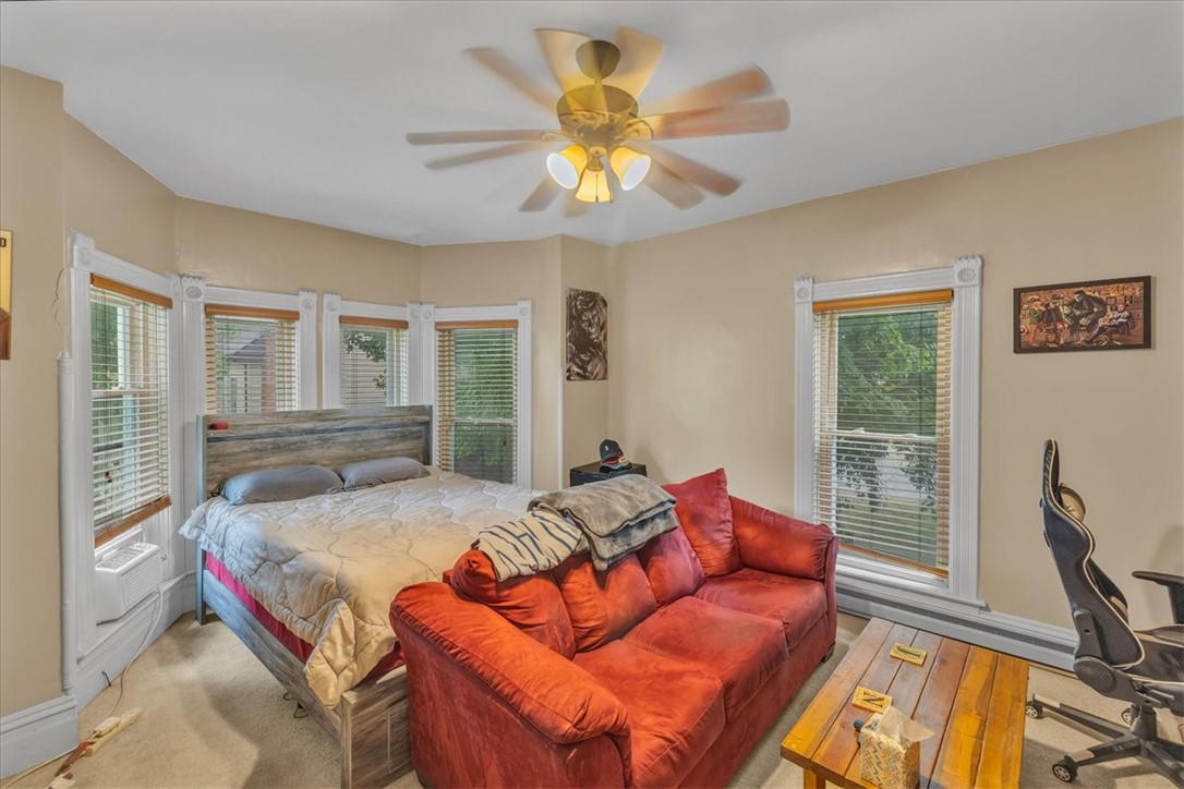 114 N Macon Street Property Photo 17
