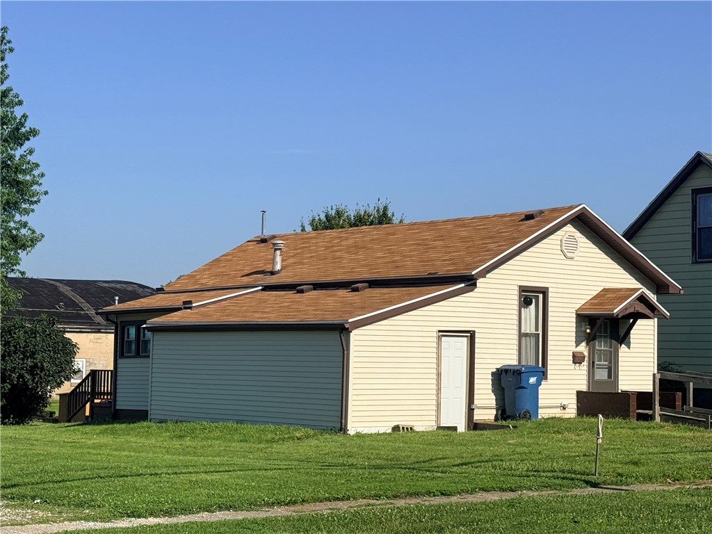 211 3rd Street Property Photo 2