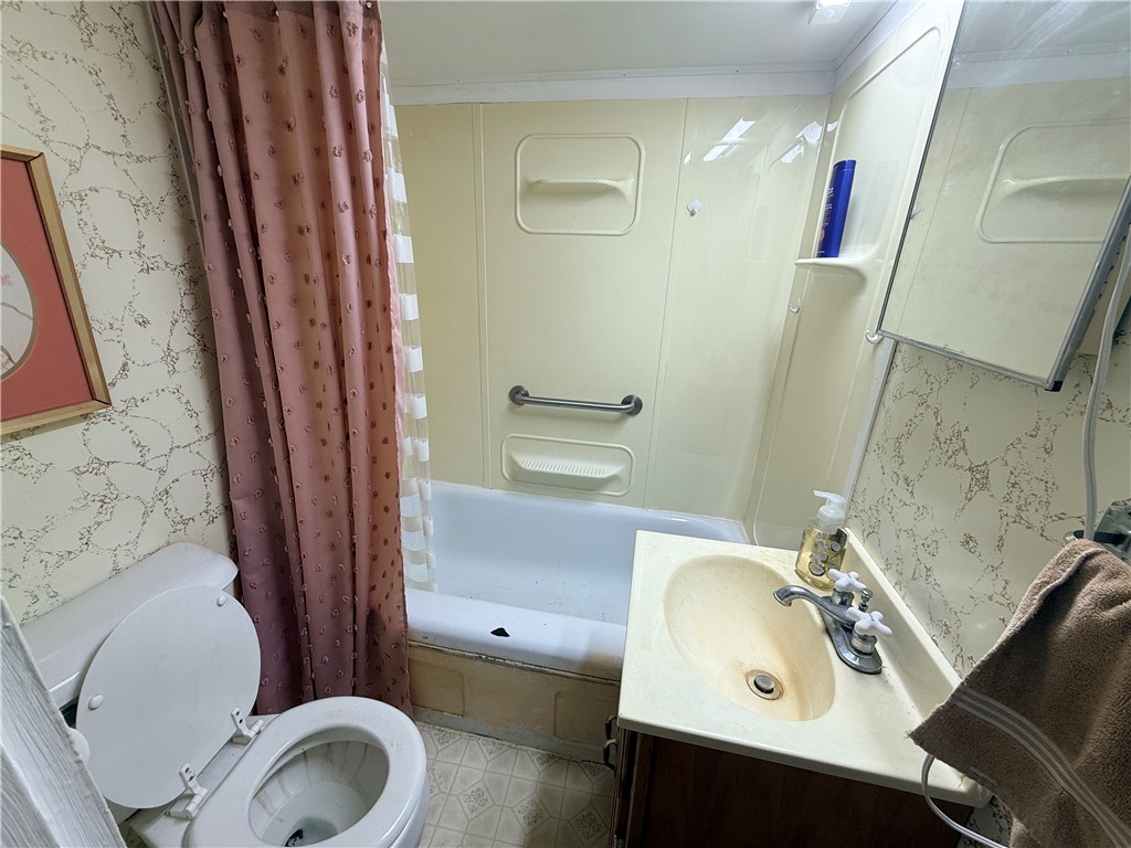211 3rd Street Property Photo 11