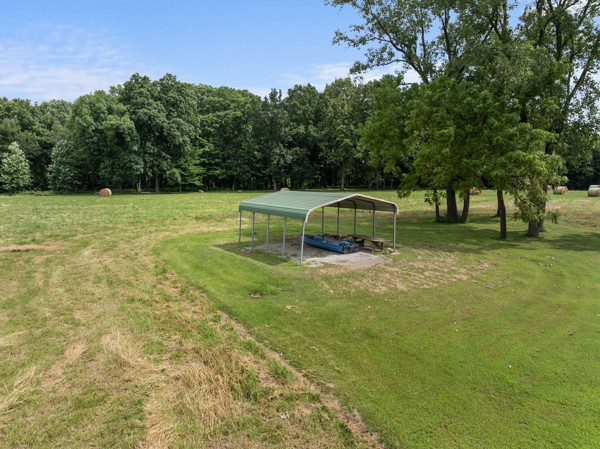 None N Douglas Road Property Photo 18