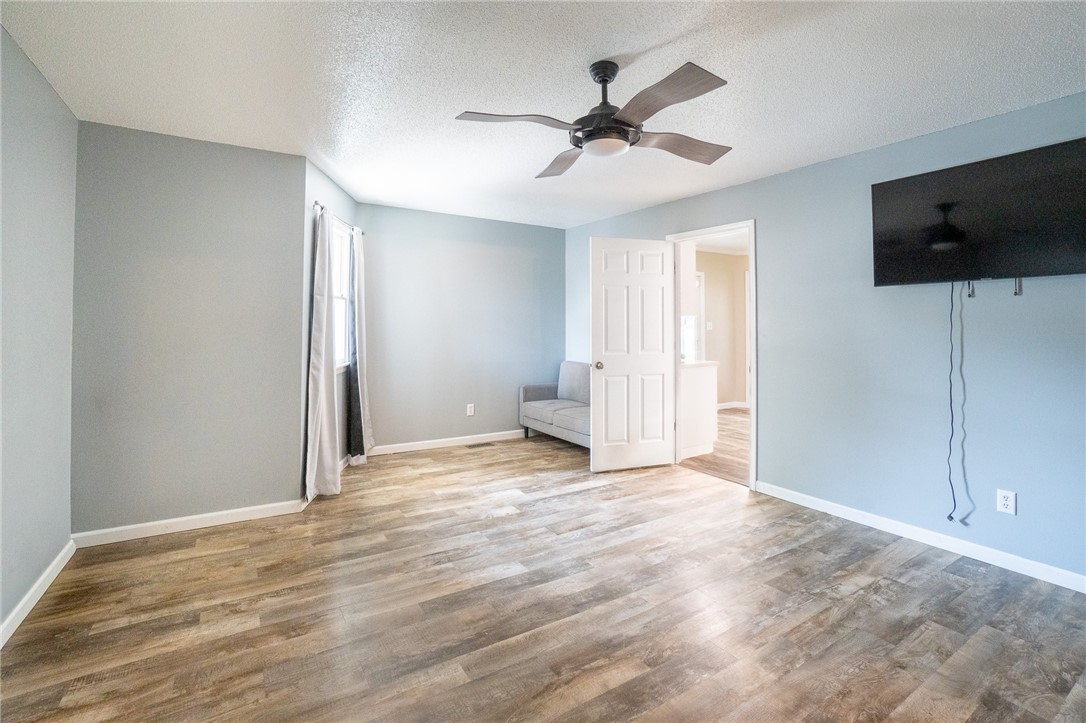 10337 E Kingwood Drive Property Photo 19