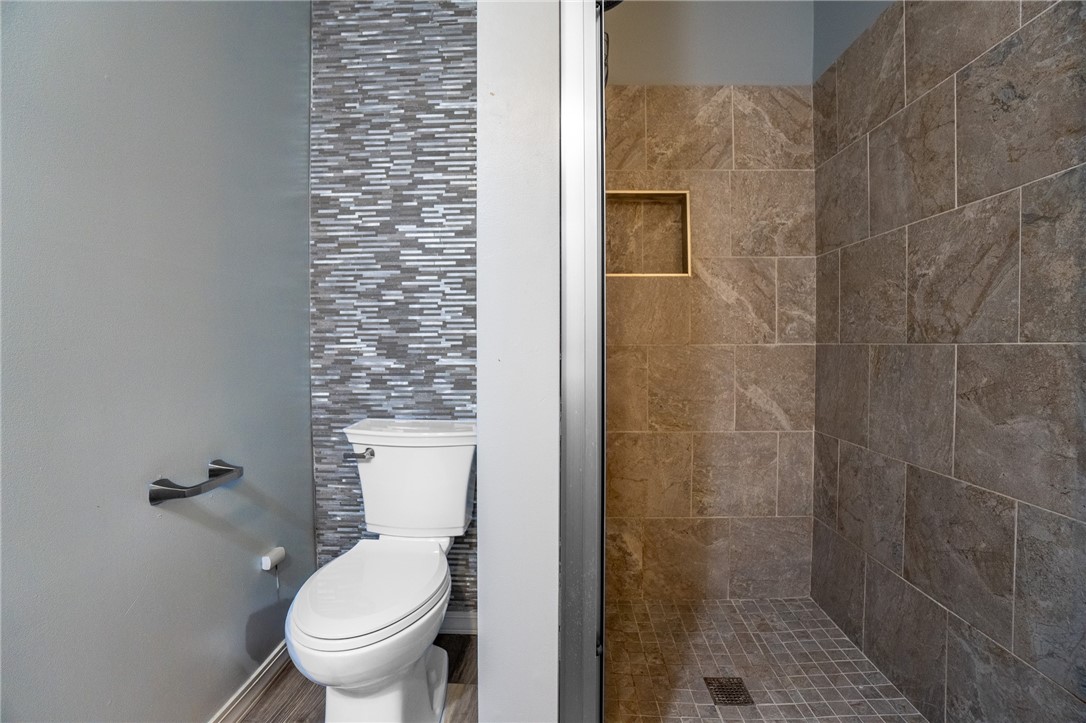 10337 E Kingwood Drive Property Photo 37