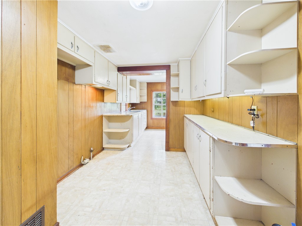 1121 Wilkin Road Property Photo 8