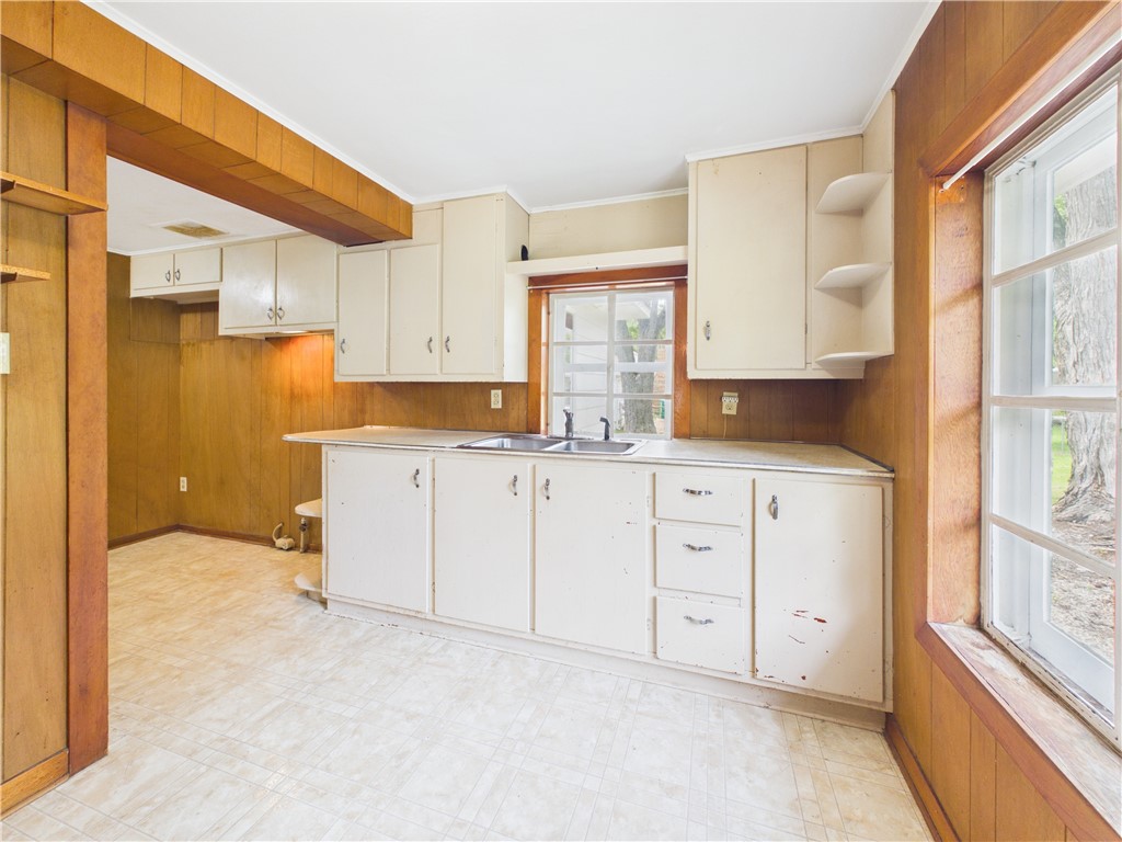 1121 Wilkin Road Property Photo 9