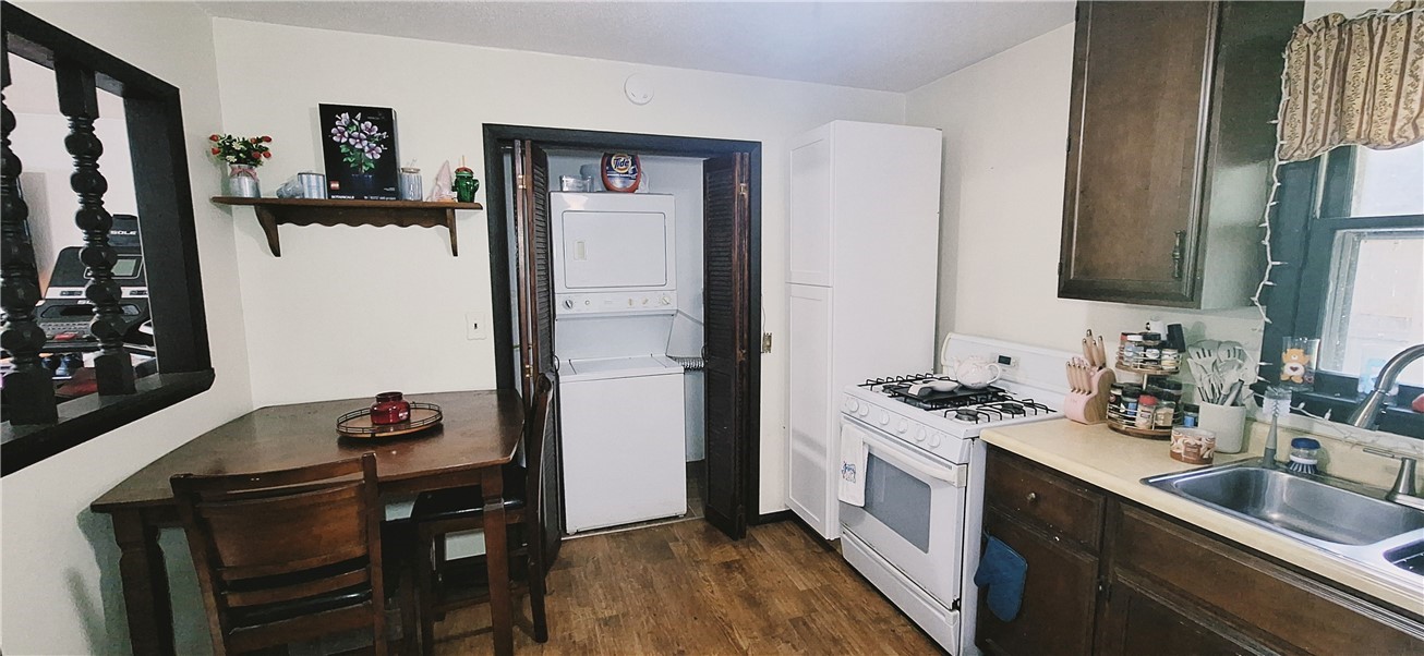 3701 Crestwood Circle Drive Property Photo 6