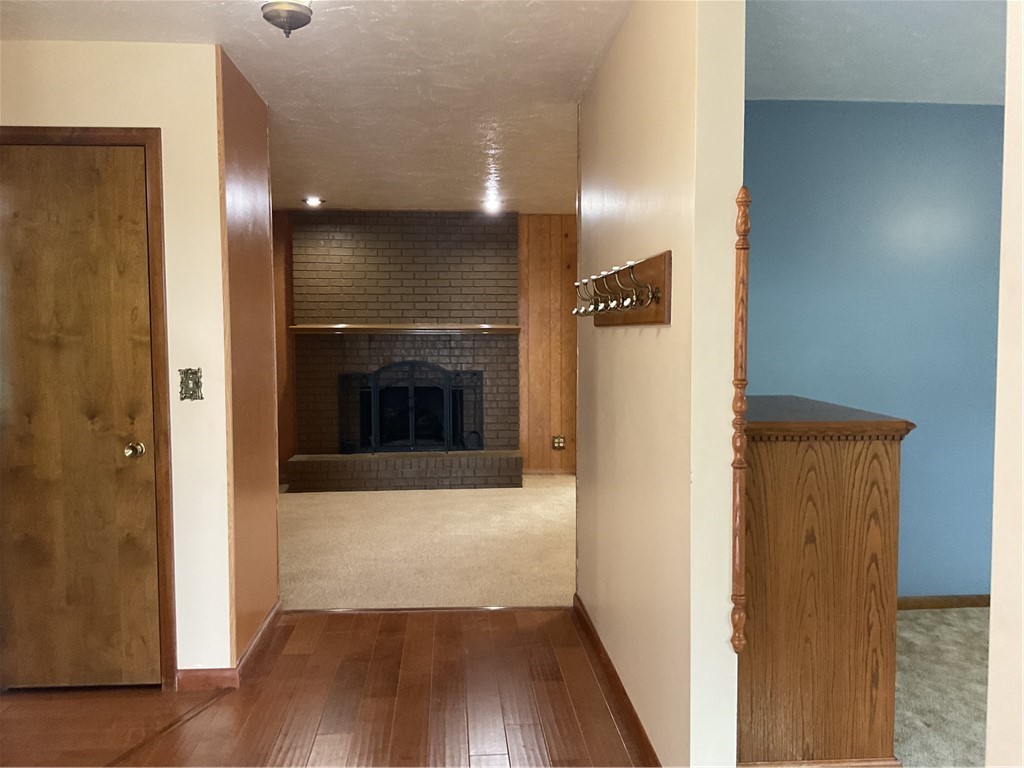 710 Warren Street Property Photo 3